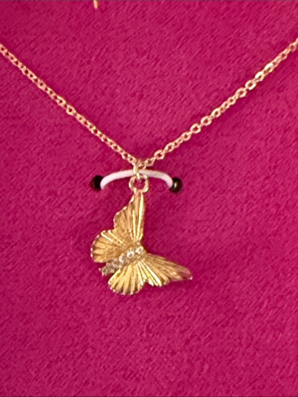 Butterfly necklace 14k gold
Plated cubic zirconia NWT - Picture 3 of 4